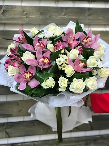 Букет цветов из: Розы и Хризантемы в Краснослободске Республики Мордовия