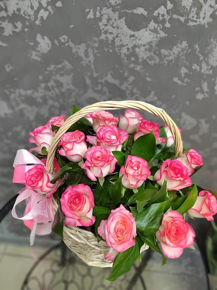 Цветочная композиция из Розы в корзине в Краснослободске Республики Мордовия