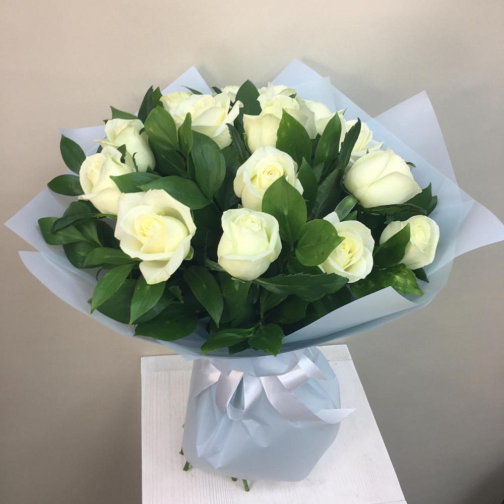 Букет 15 Белых роз Проуд в Краснослободске Республики Мордовия