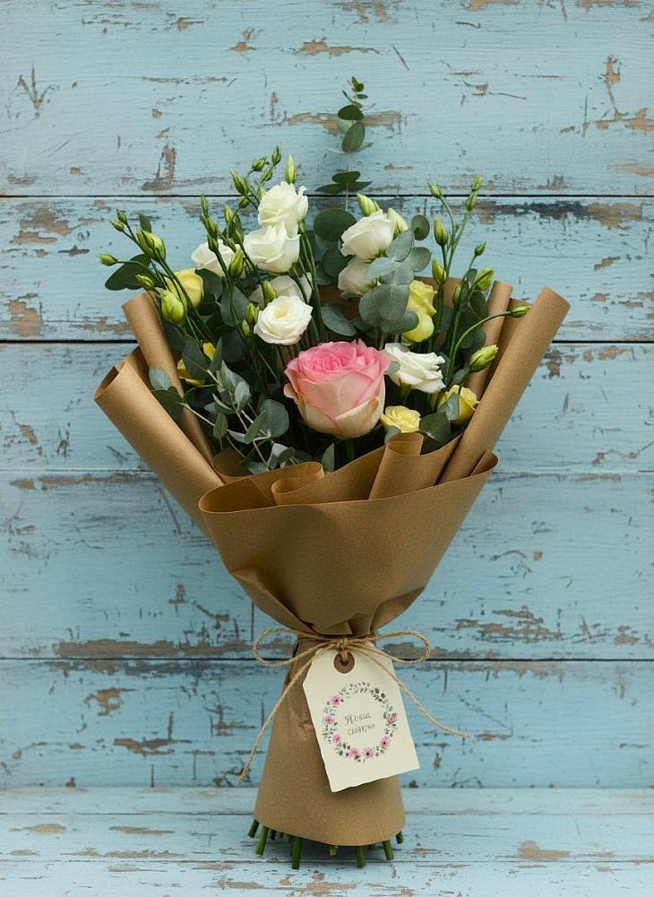 Букет цветов из: Розы и Лизиантусы в Краснослободске Республики Мордовия