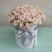 Цветочная композиция из Розы в шляпной коробке в Краснослободске Республики Мордовия