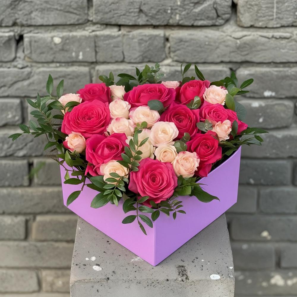 Цветочная композиция из Розы в коробке в Краснослободске Республики Мордовия