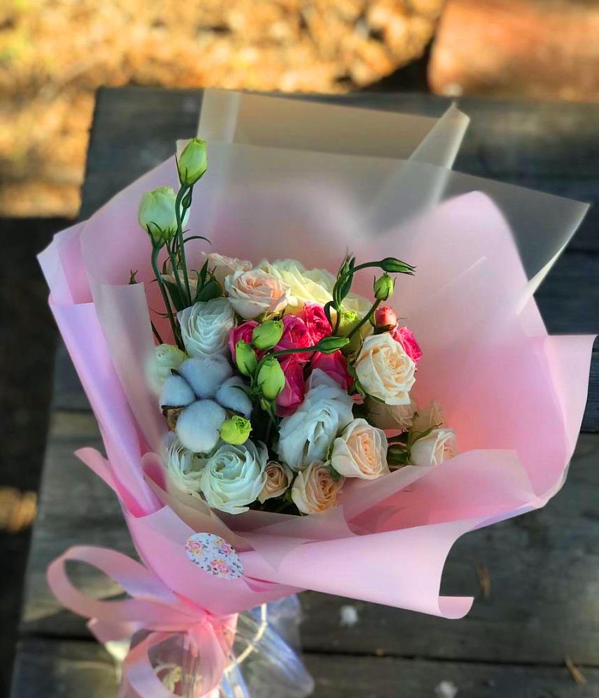 Букет цветов из: Розы и Лизиантусы в Краснослободске Республики Мордовия