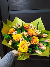 Букет цветов из:  Альстромерии и Розы #REPLACE_PRED# Краснослободске Республики Мордовия