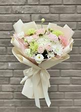 Букет цветов из:  Гвоздики, Розы, Лизиантусы и Хризантемы #REPLACE_PRED# Краснослободске Республики Мордовия