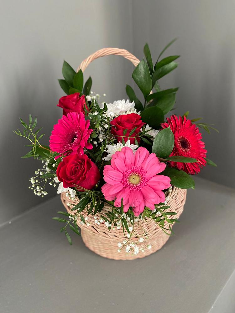 Цветочная композиция из Розы, Хризантемы и Герберы в корзине в Краснослободске Республики Мордовия