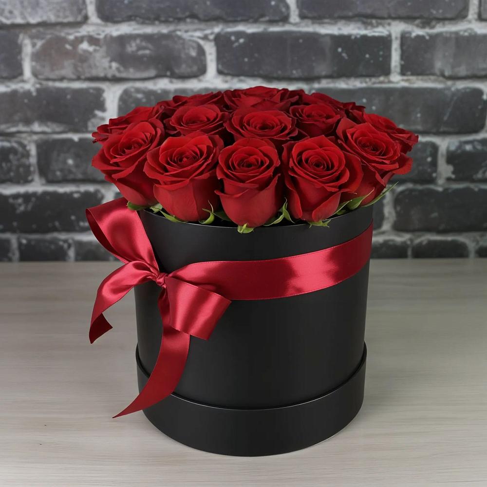 Цветочная композиция из Розы в шляпной коробке в Краснослободске Республики Мордовия