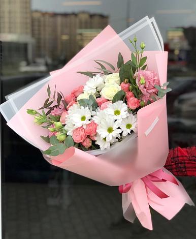 Букет цветов из: Розы, Лизиантусы и Хризантемы в Краснослободске Республики Мордовия