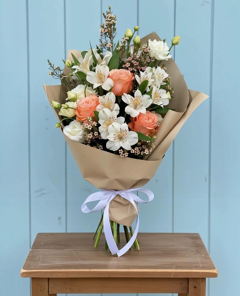 Букет цветов из: Альстромерии, Лизиантусы, Розы и Хризантемы в Краснослободске Республики Мордовия