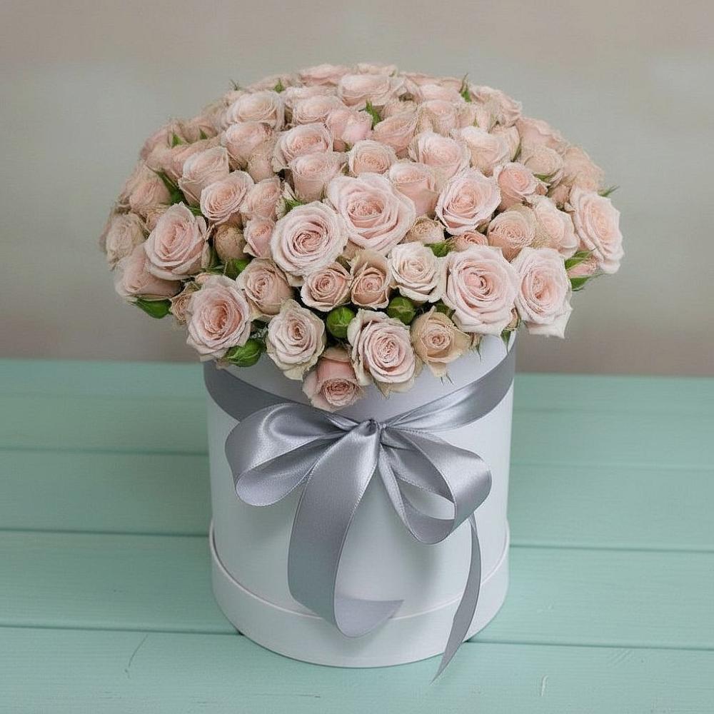 Цветочная композиция из Розы в шляпной коробке в Краснослободске Республики Мордовия